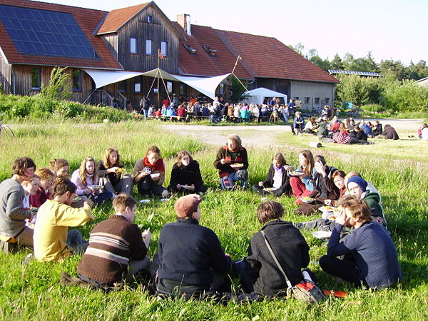 Reunião na Comunidade Sieben Linden, Alemanha